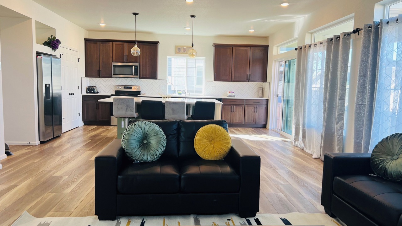 Photo of Livingroom in Aurora