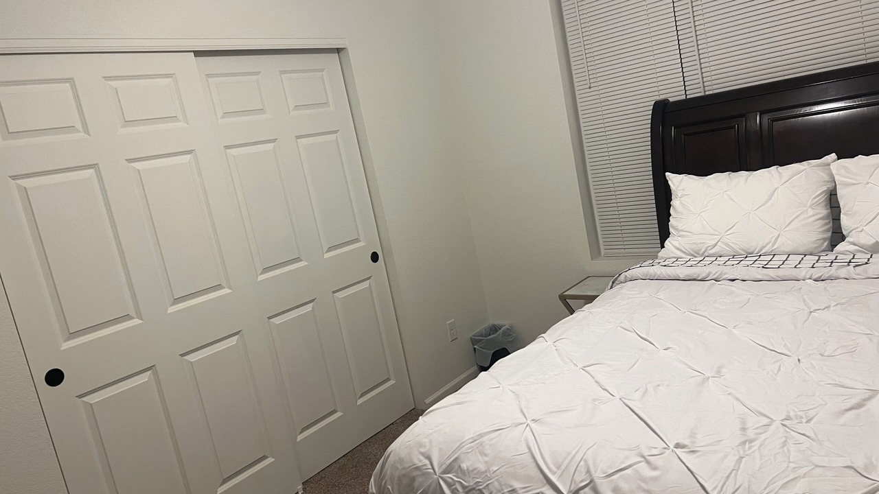 Photo of Bedroom in Aurora