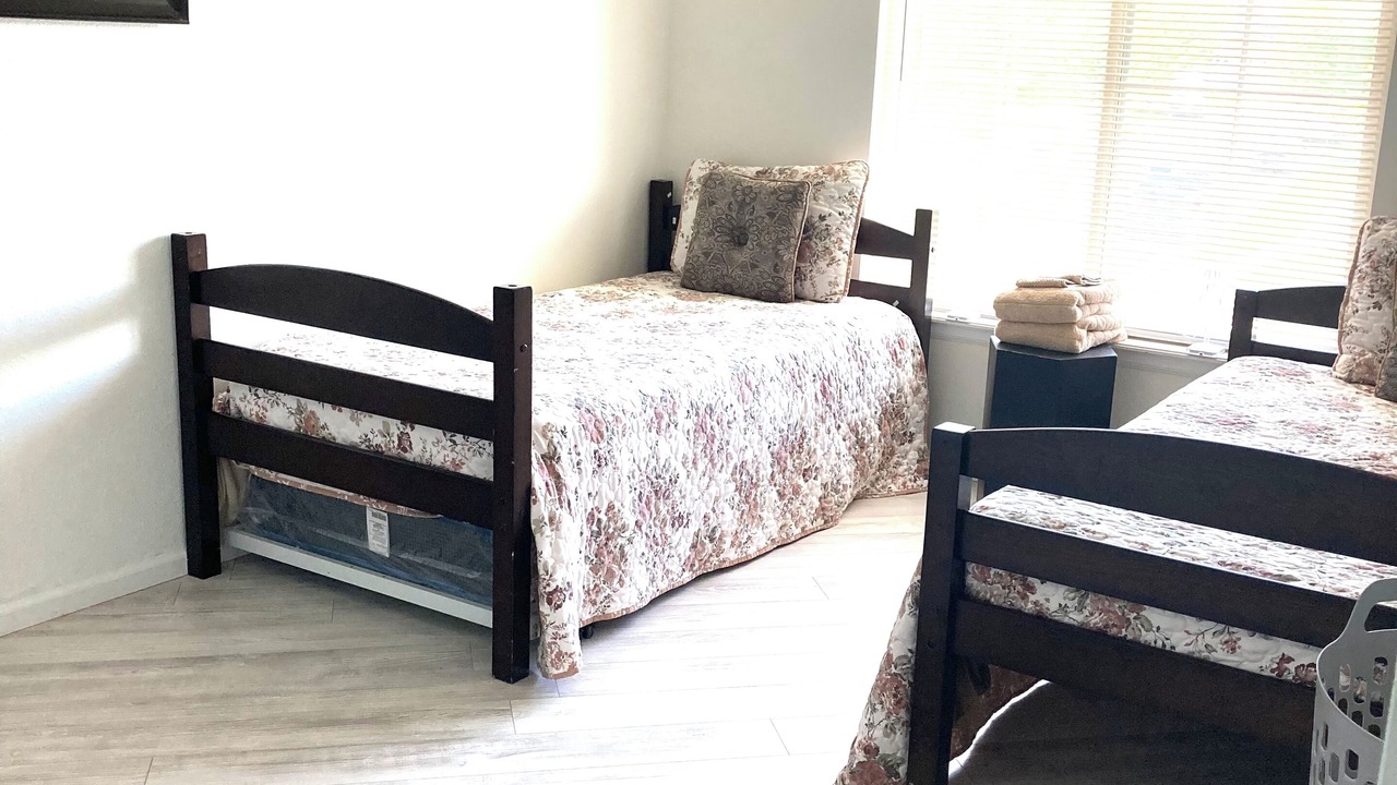 Photo of Bedroom in Aurora