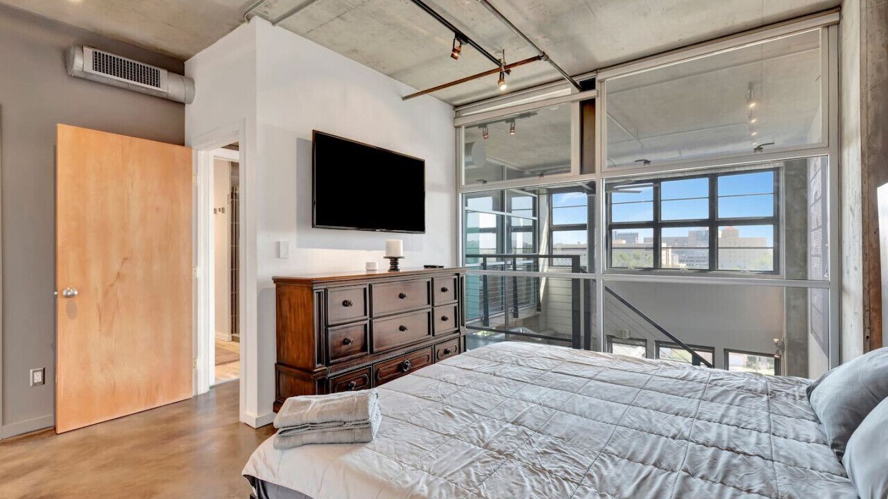 Photo of Bedroom in Five Points
