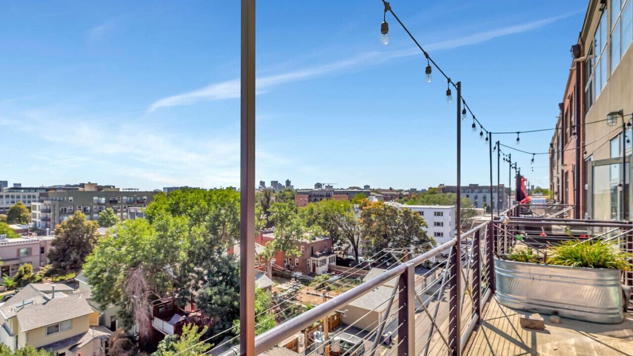 Photo of Outdoor in Five Points