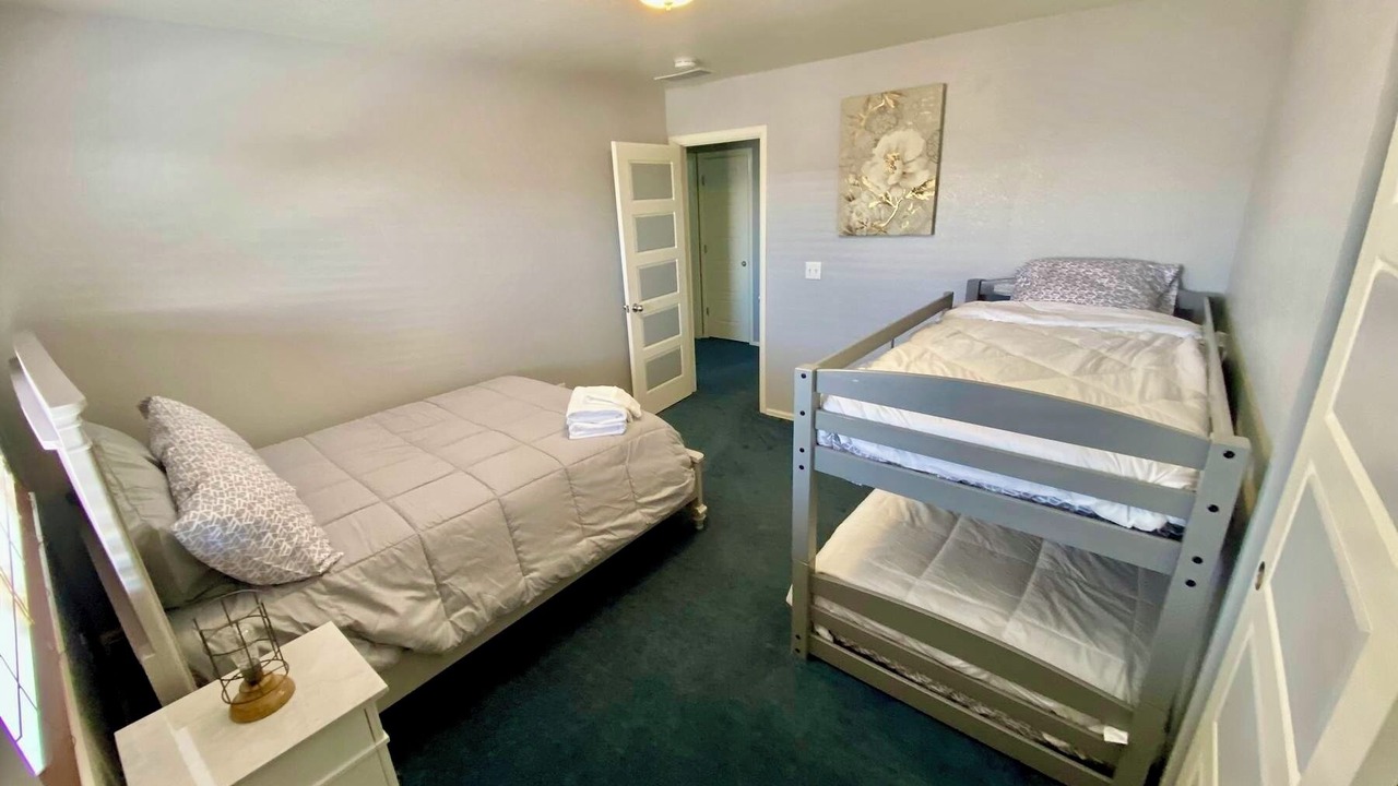 Photo of Bedroom in Aurora