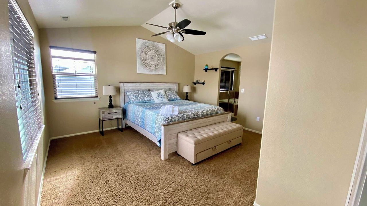 Photo of Bedroom in Aurora