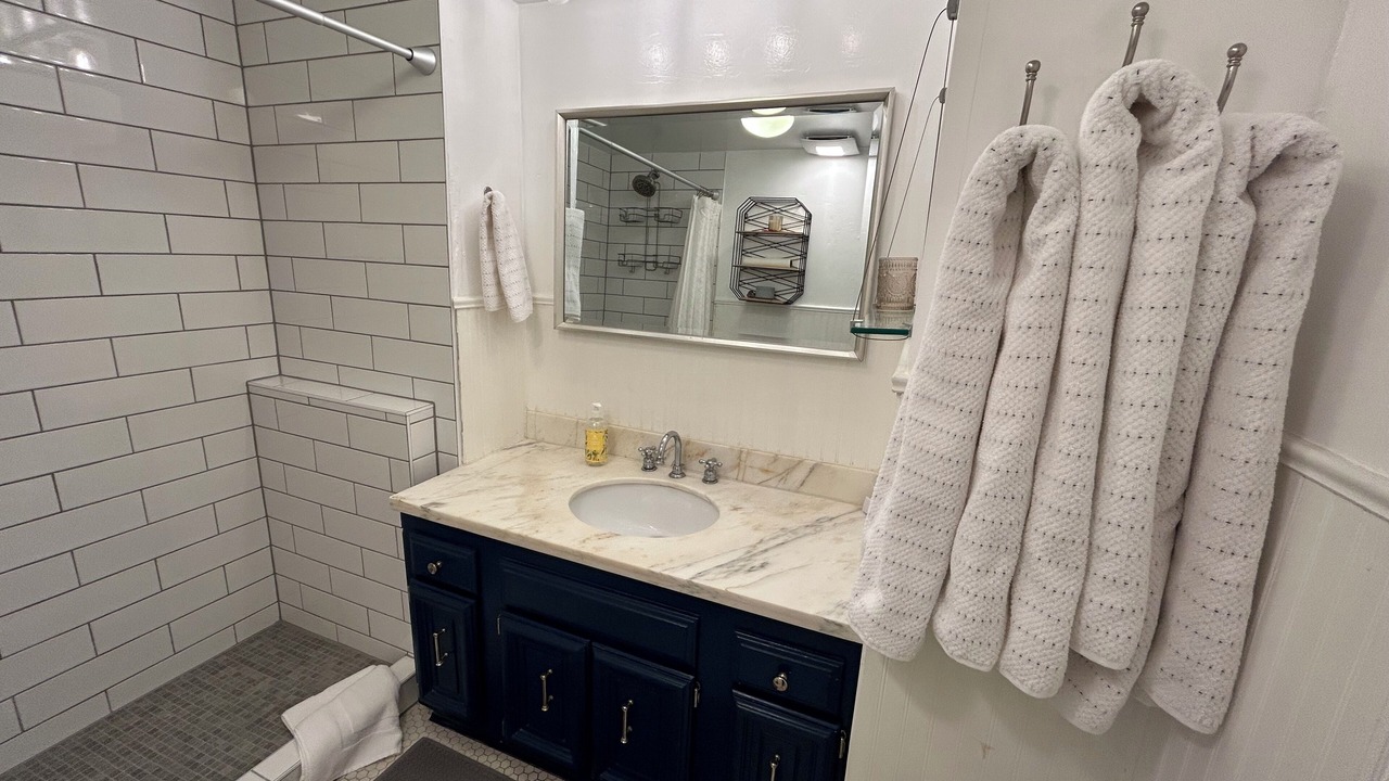 Photo of Bathroom in Curtis Park