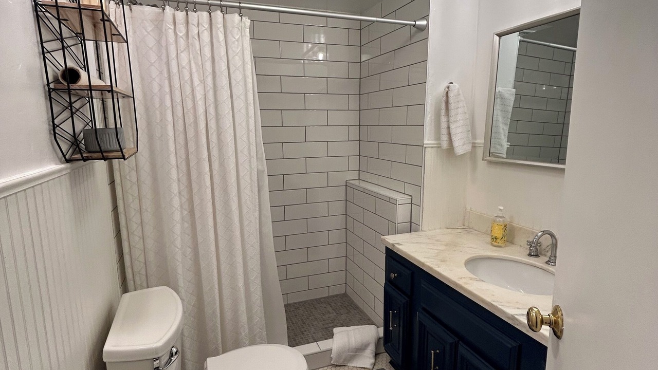 Photo of Bathroom in Curtis Park