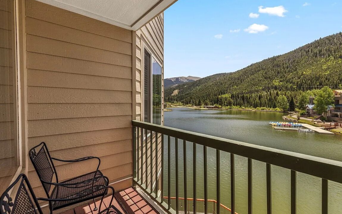Photo of Patio Balcony in Lakeside Village