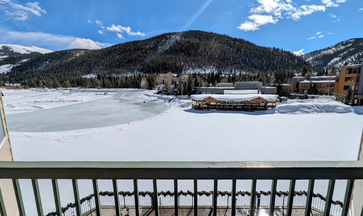 Photo of Patio Balcony in Lakeside Village