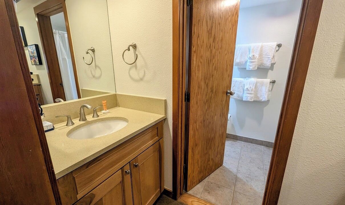 Photo of Bathroom in Lakeside Village
