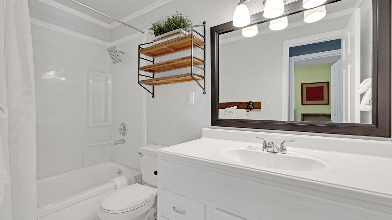Photo of Bathroom in Warrior's Mark West