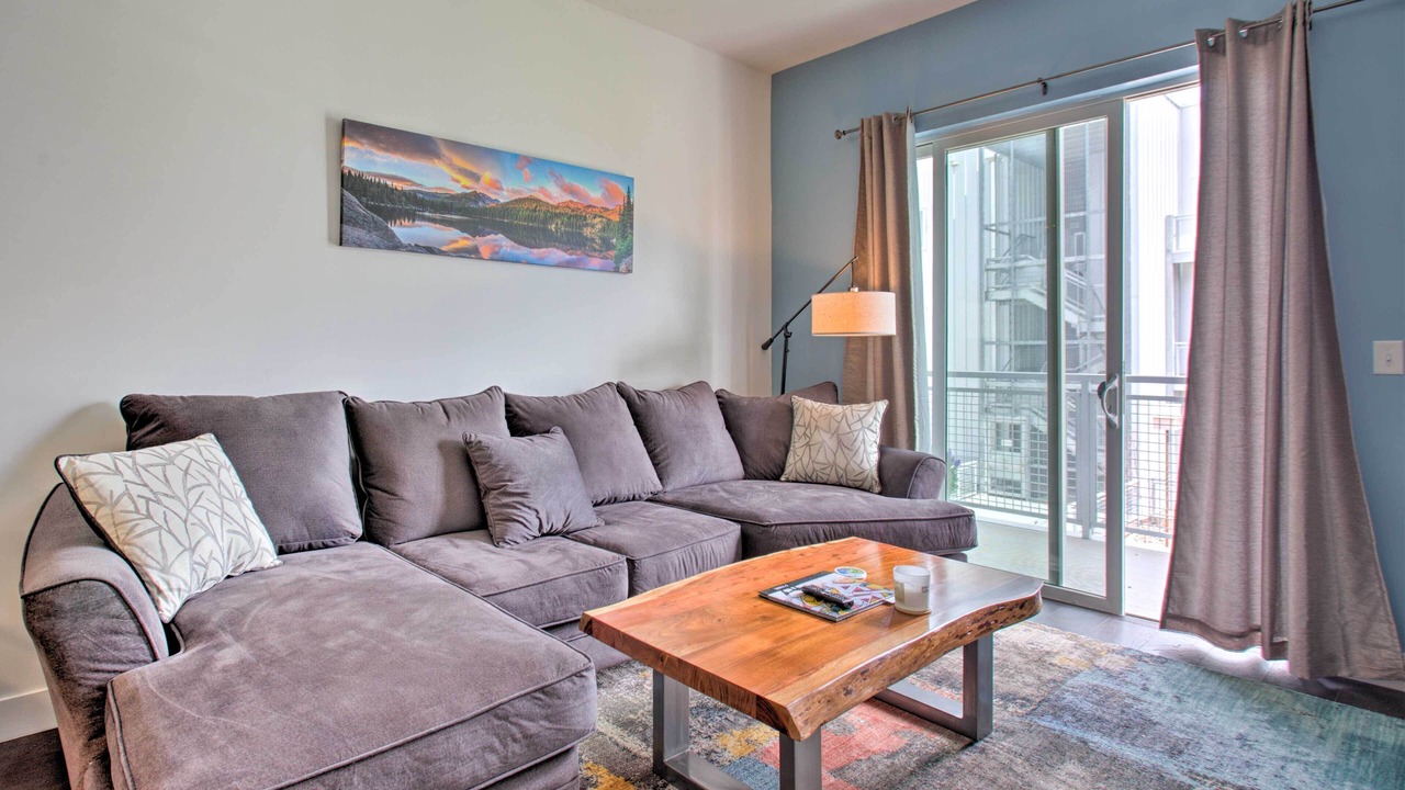 Photo of Livingroom in Curtis Park