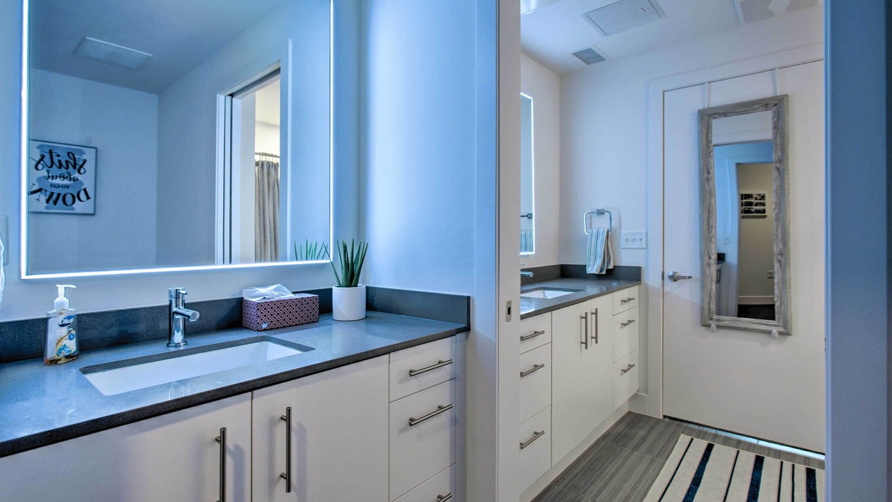 Photo of Bathroom in Curtis Park