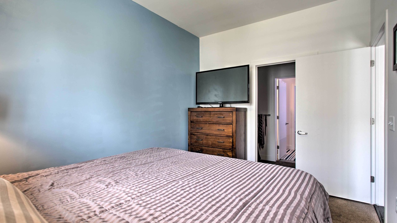 Photo of Bedroom in Curtis Park