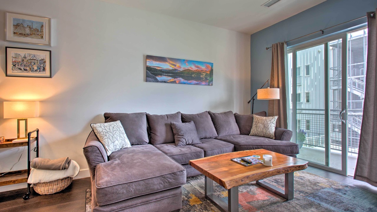 Photo of Livingroom in Curtis Park