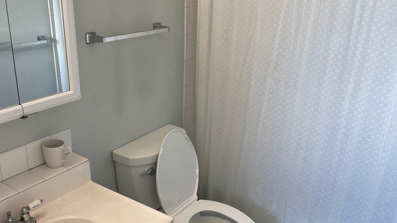 Photo of Bathroom in Glenwood Grove - North Iris