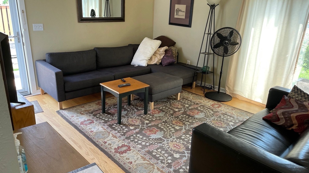 Photo of Livingroom in Glenwood Grove - North Iris