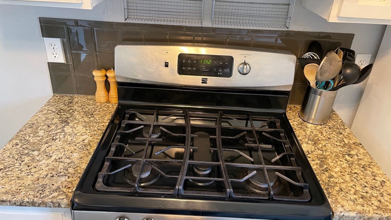 Photo of Kitchen in Glenwood Grove - North Iris