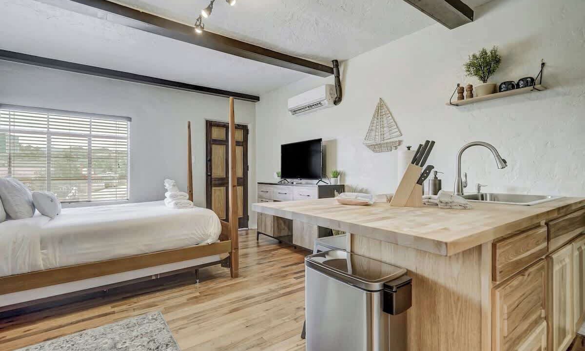 Photo of Bedroom in West Colorado Springs