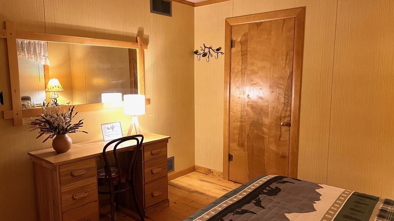 Photo of Bedroom in South Fork