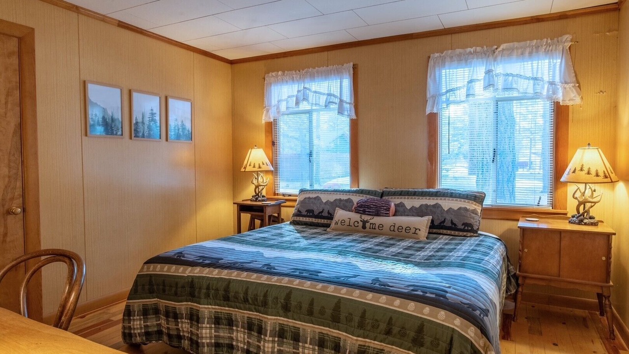 Photo of Bedroom in South Fork