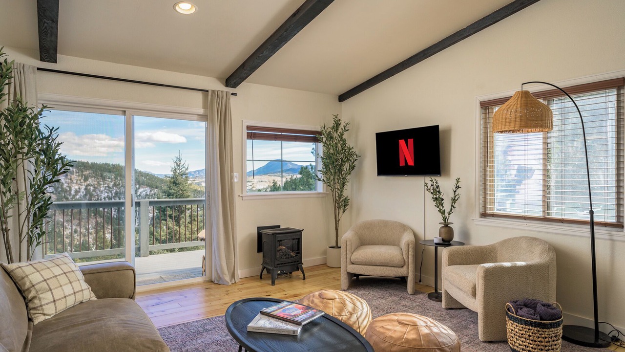 Photo of Livingroom in Bailey