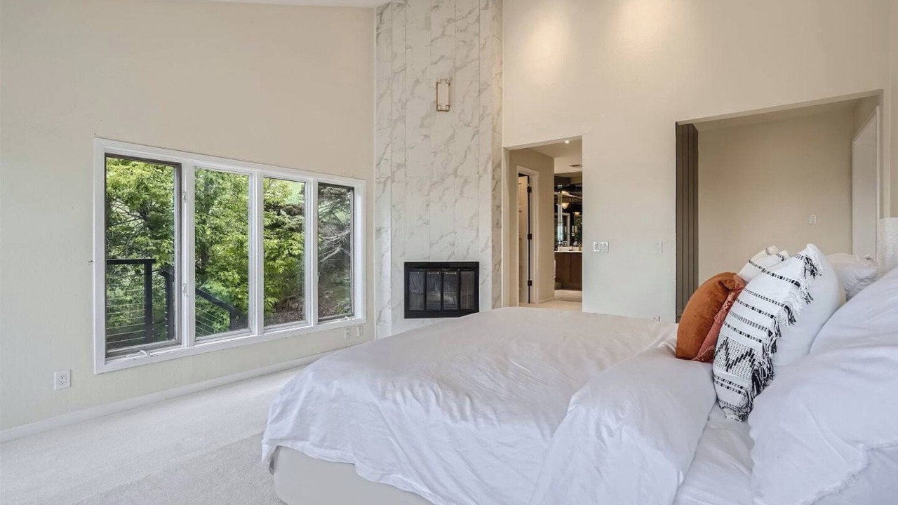 Photo of Bedroom in Wonderland Hills