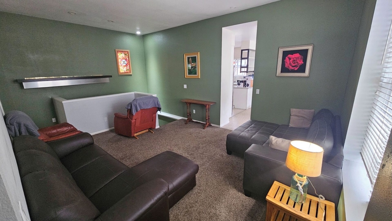 Photo of Livingroom in Baker