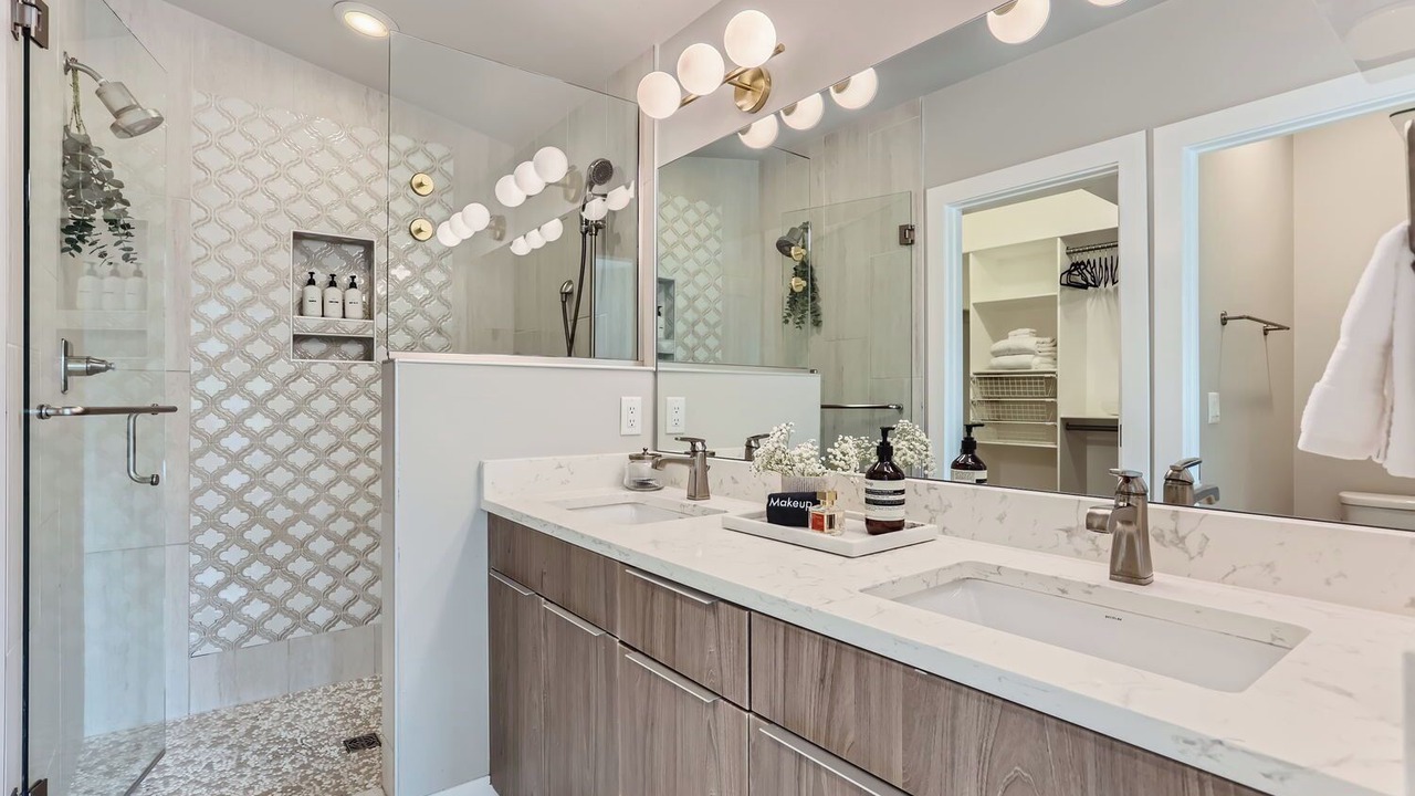 Photo of Bathroom in Congress Park