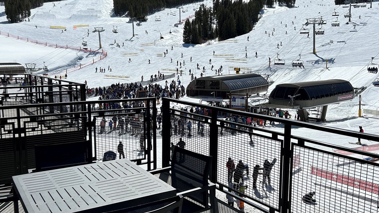 Photo of Outdoor in Peak 8