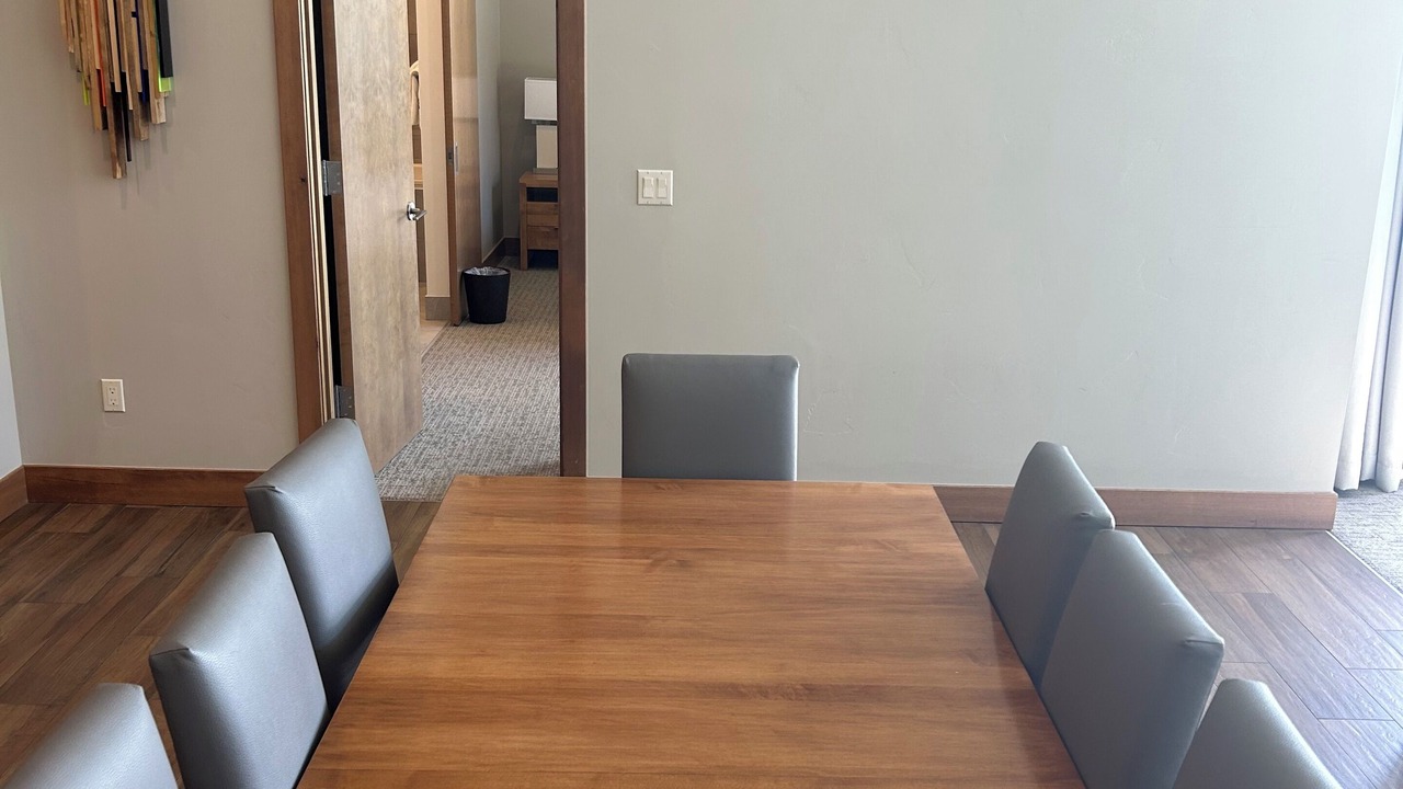 Photo of Others in Peak 8