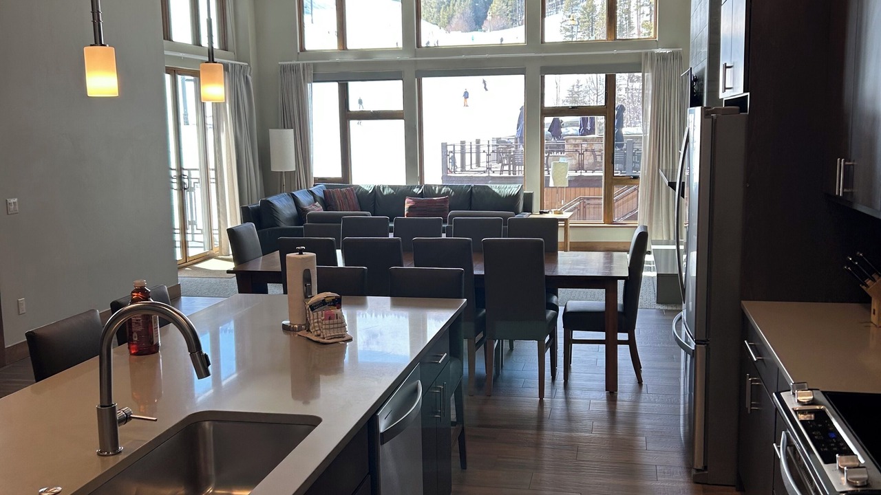 Photo of Kitchen in Peak 8