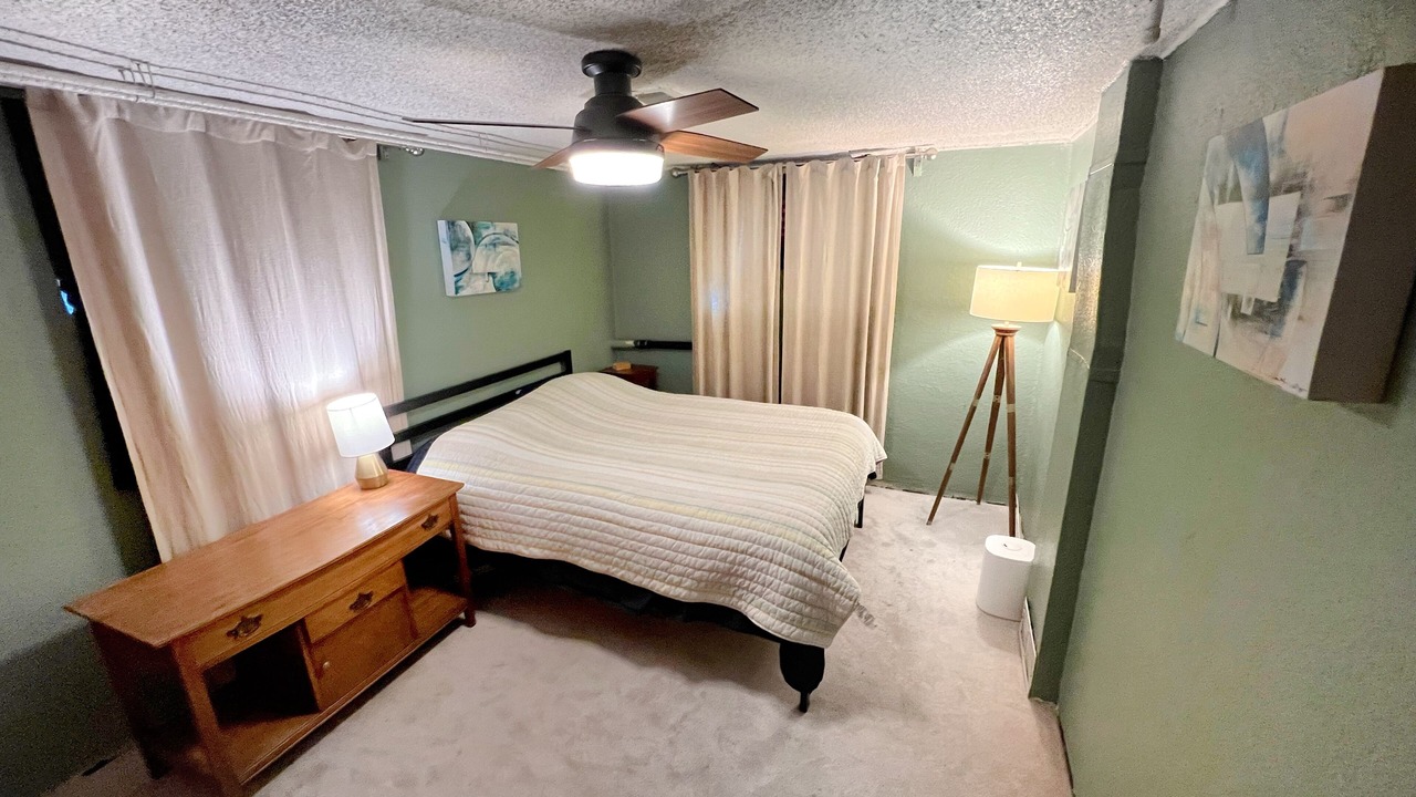 Photo of Bedroom in Villa Park