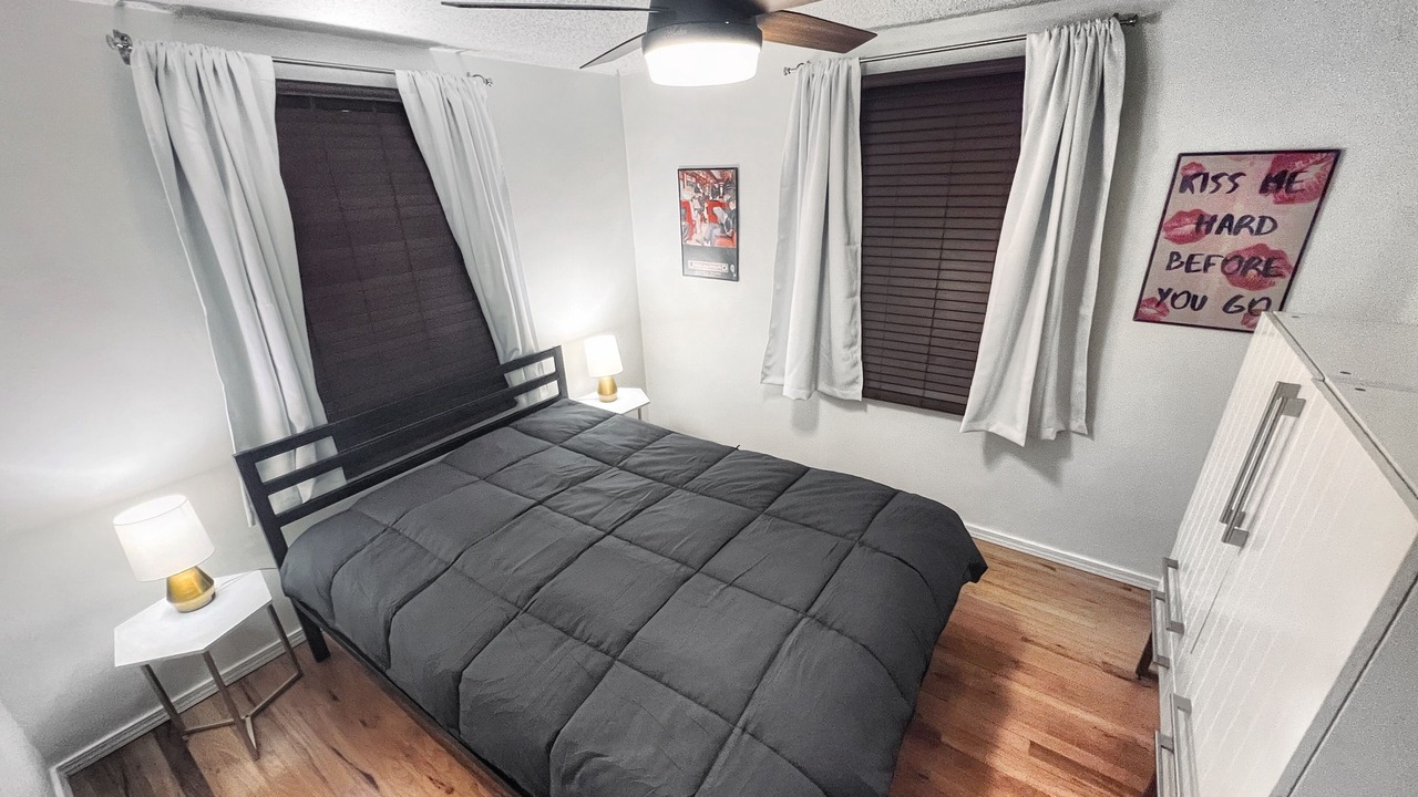 Photo of Bedroom in Villa Park