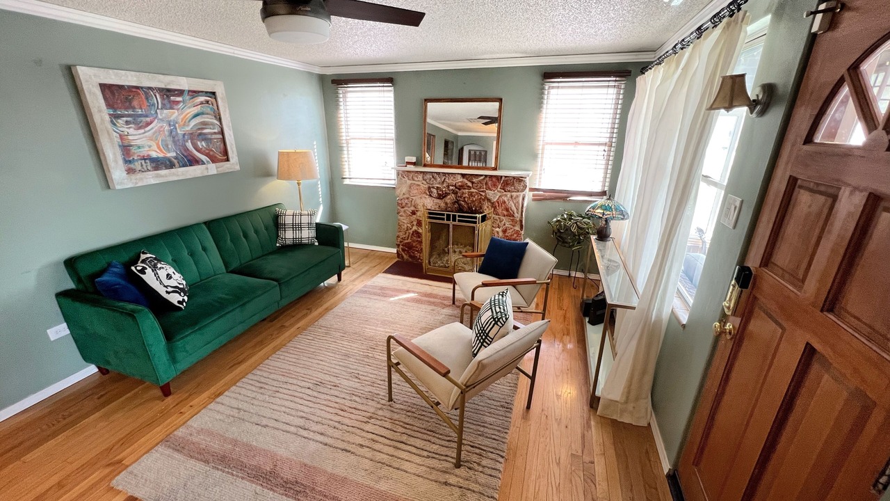 Photo of Livingroom in Villa Park