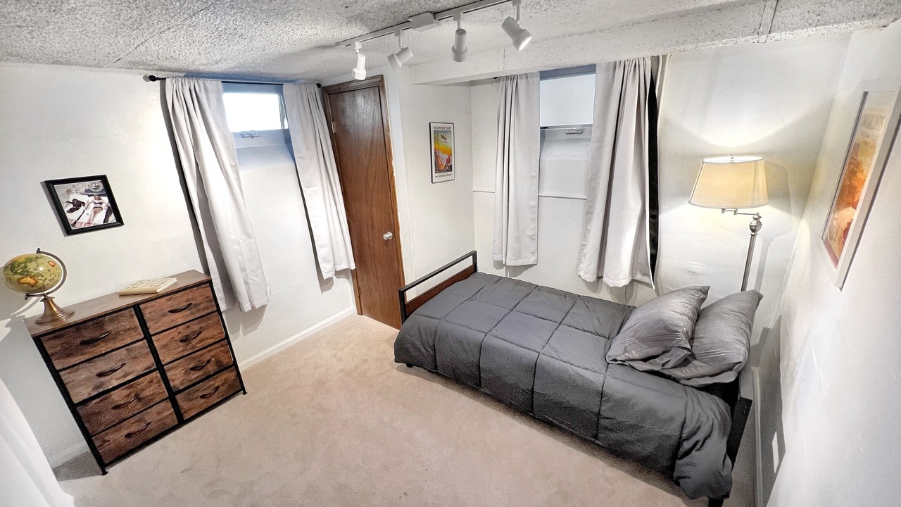 Photo of Bedroom in Villa Park