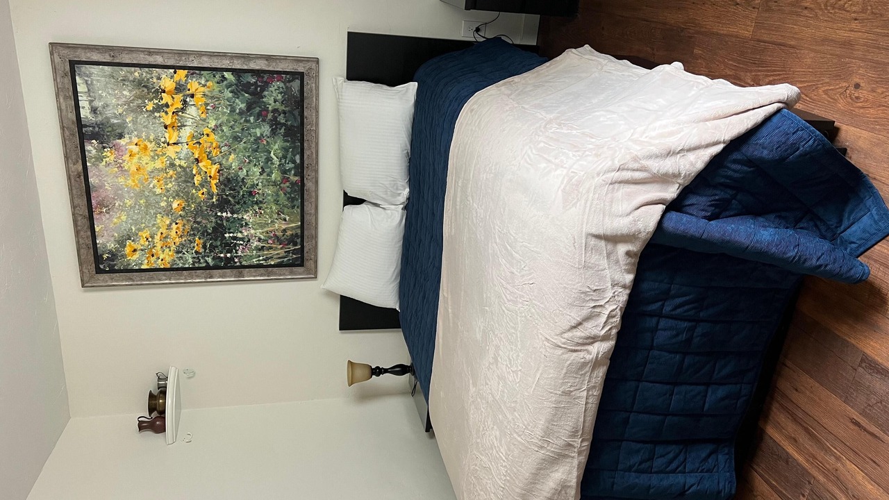 Photo of Bedroom in Lawson