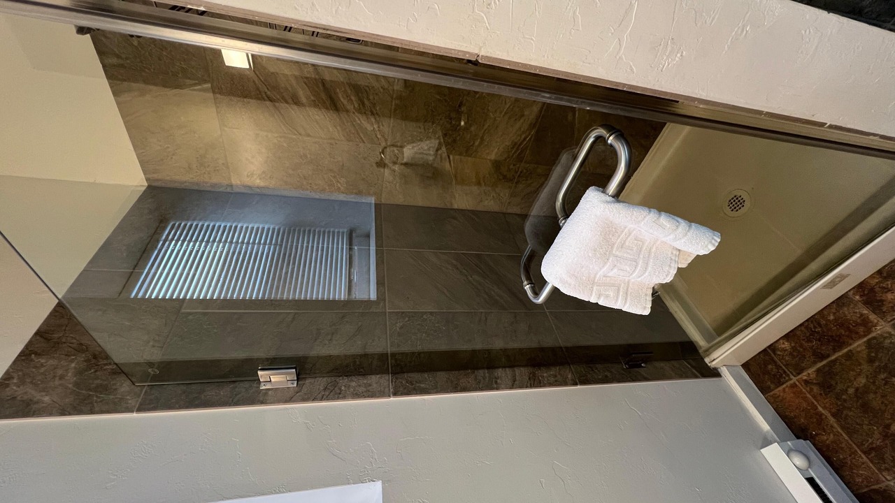 Photo of Bathroom in Lawson