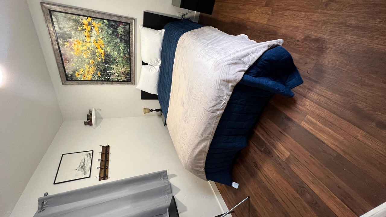 Photo of Bedroom in Lawson