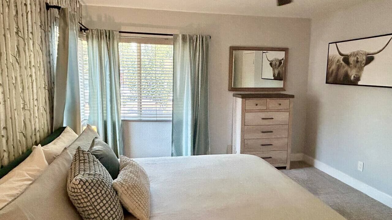 Photo of Bedroom in Jewell Heights - Hoffman Heights