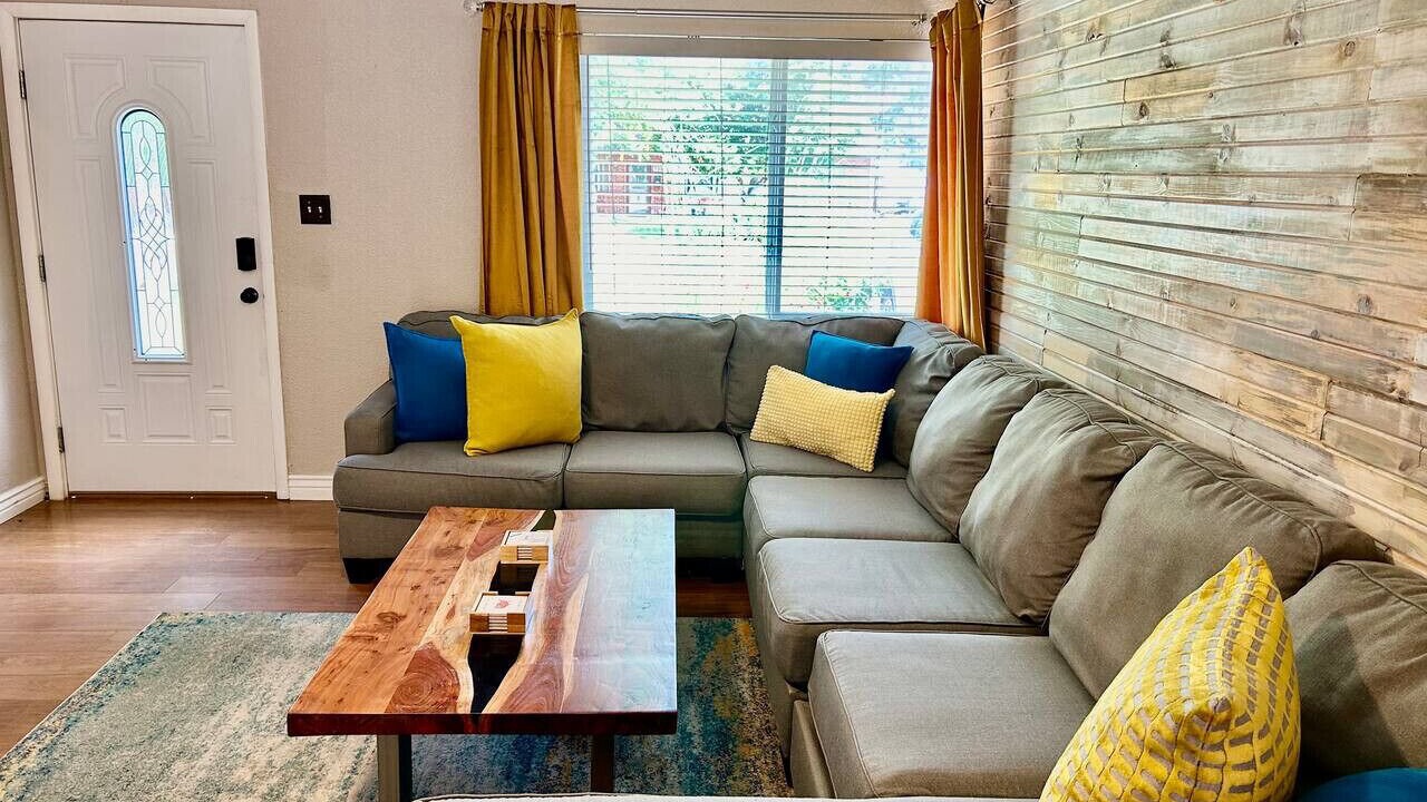 Photo of Livingroom in Jewell Heights - Hoffman Heights