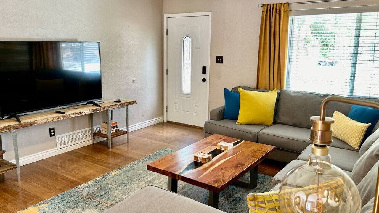 Photo of Livingroom in Jewell Heights - Hoffman Heights