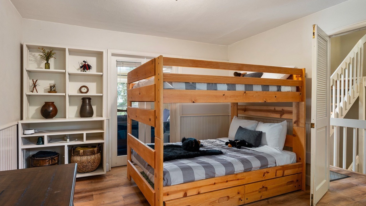 Photo of Bedroom in Sunset Ridge
