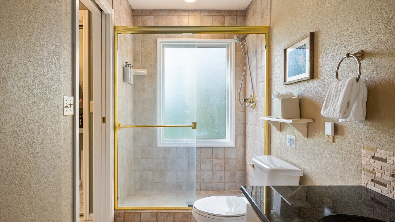 Photo of Bathroom in Sunset Ridge