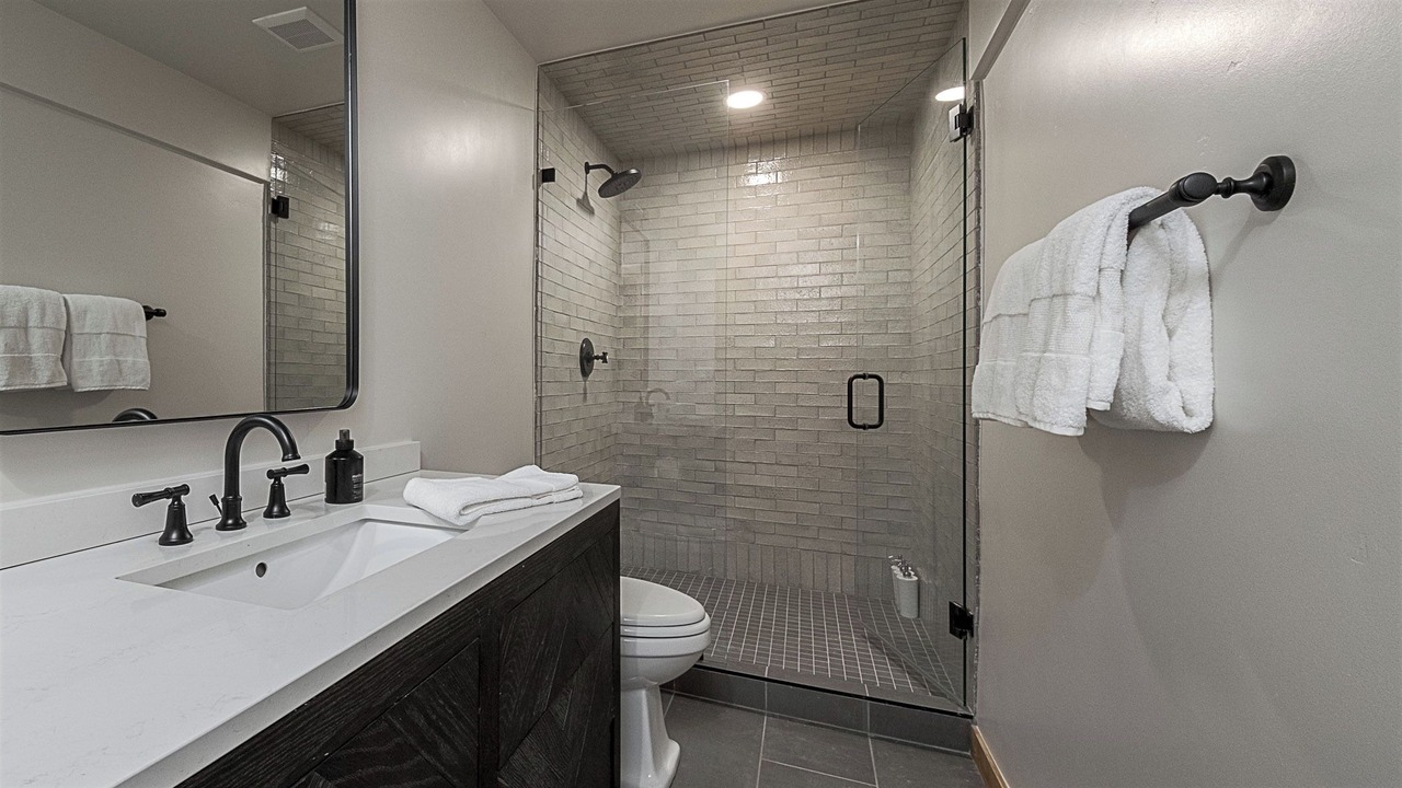 Photo of Bedroom in Highland Meadows