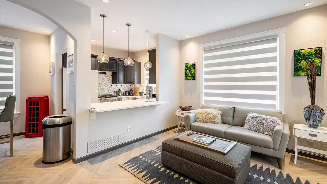 Photo of Livingroom in Central Boulder