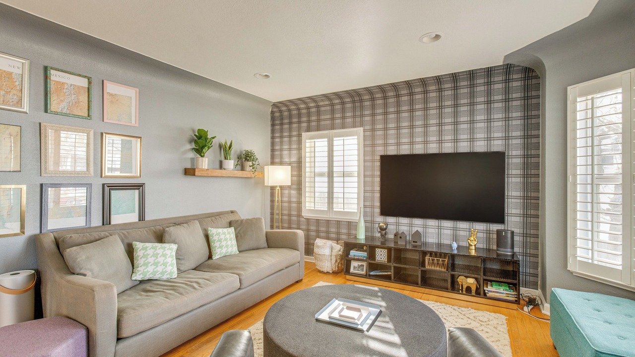 Photo of Livingroom in Whittier