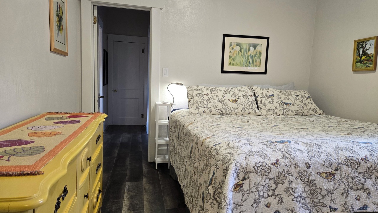Photo of Bedroom in Lyons