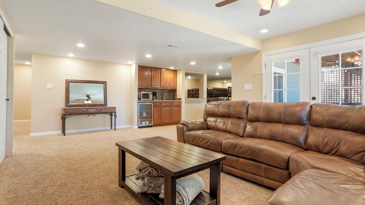 Photo of Livingroom in Valley Heirloom