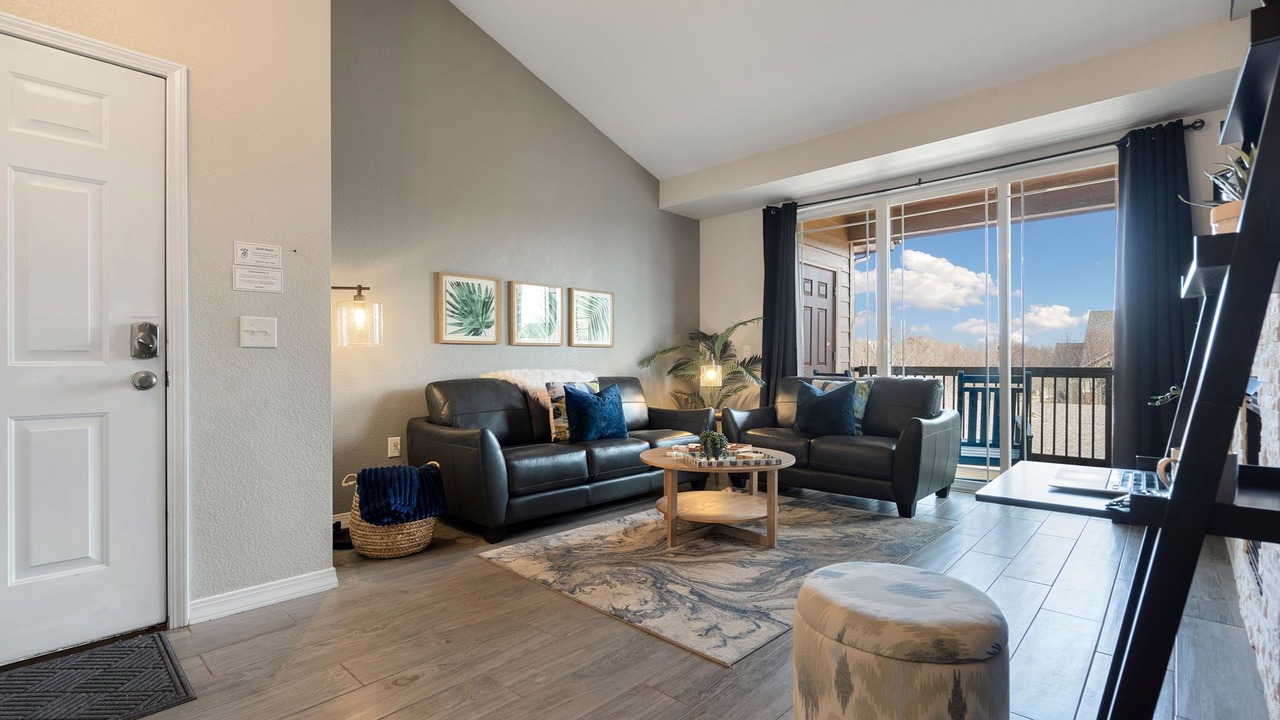Photo of Livingroom in Side Hill