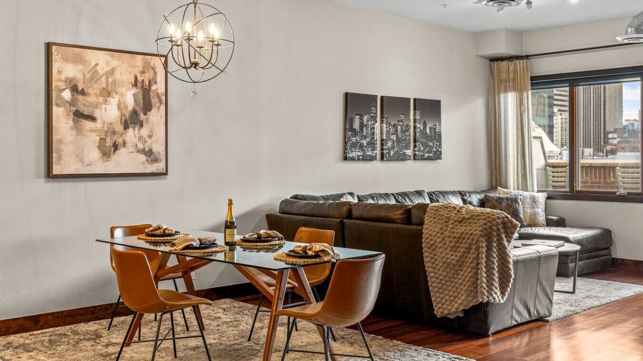 Photo of Livingroom in Ballpark