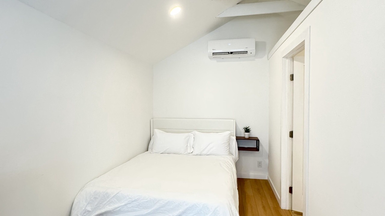 Photo of Bedroom in Lakewood